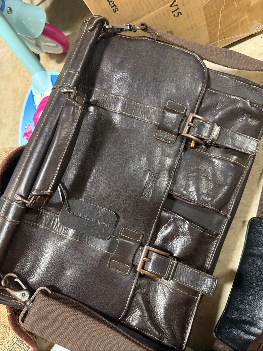 Kenneth Cole Reaction Brown Leather Laptop Business Messenger Bag Briefcase 16"